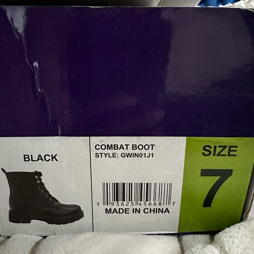 NWB MADDEN GIRL Combat Booties - Picture 5 of 5